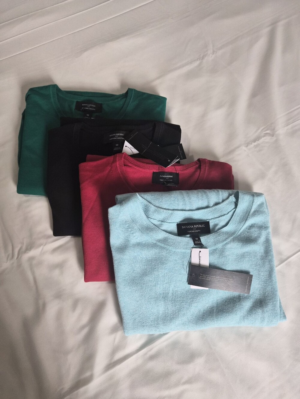 NWT - 4 BR FOREVER CREW NECK SWEATERS
